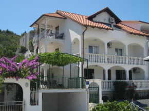 Отель Apartments with a parking space Mastrinka, Ciovo - 2050  Трогир